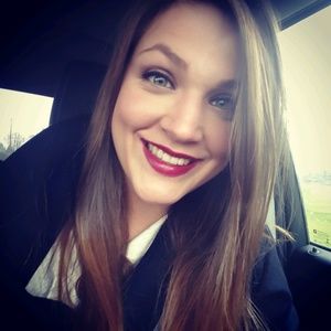 Meet your Posher, Olivia